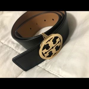 New Tory Burch Belt , reversible Black and Tan